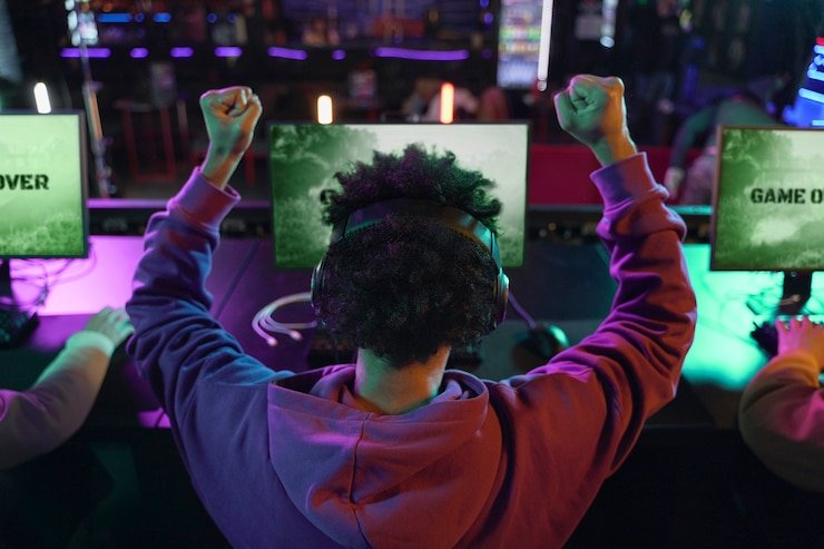 Pertandingan ESL Pro League dengan tim profesional di panggung
